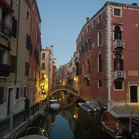 8 Minuts From Venice With Parking *