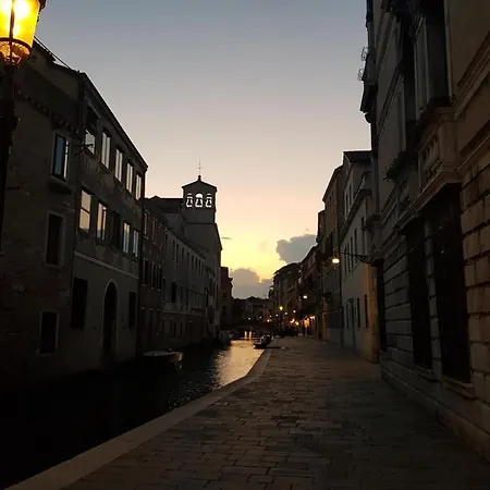 8 Minuts From Venice With Parking *