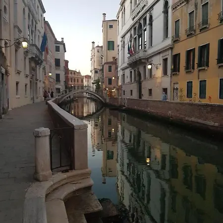 8 Minuts From Venice With Parking
