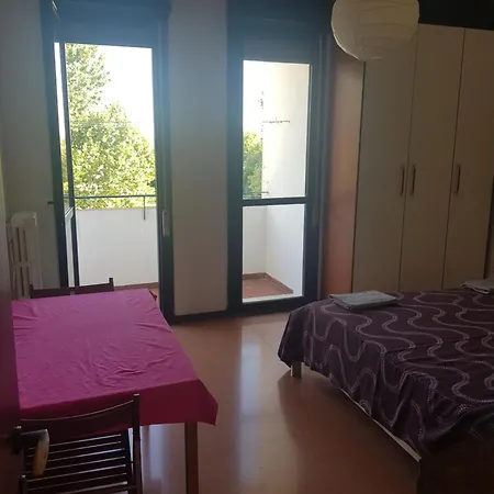 8 Minuts From Venice With Parking דירה